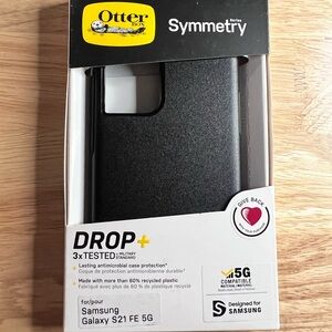 OtterBox Symmetry Series Black Case for Samsung Galaxy S21 FE 5G